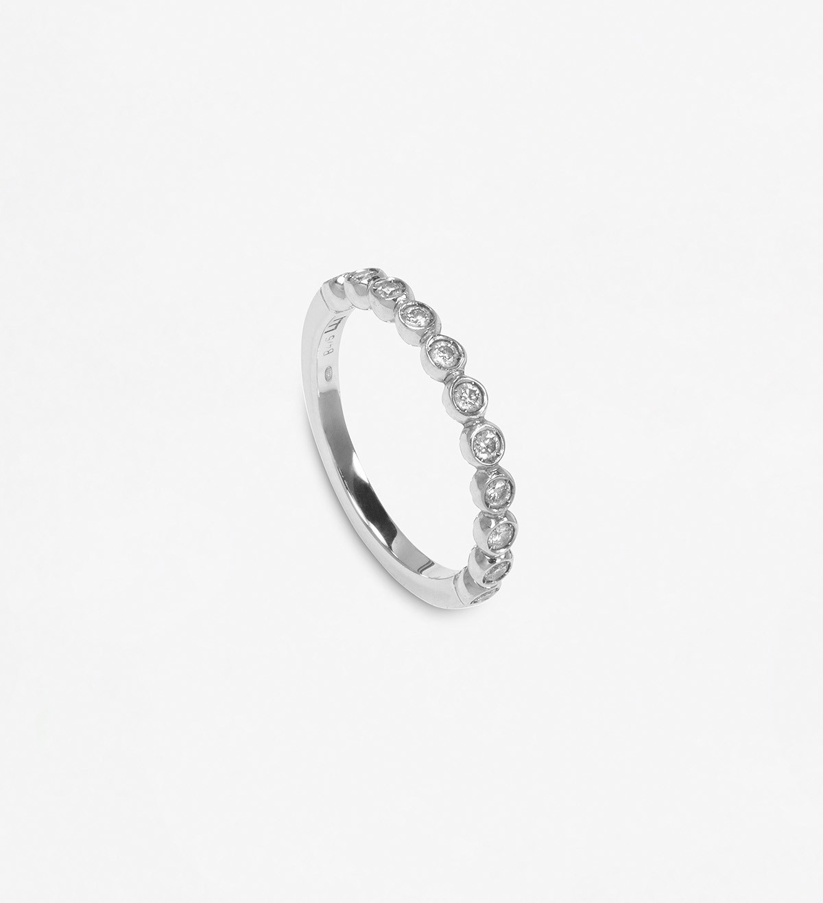 18k white gold diamond band 0,27ct