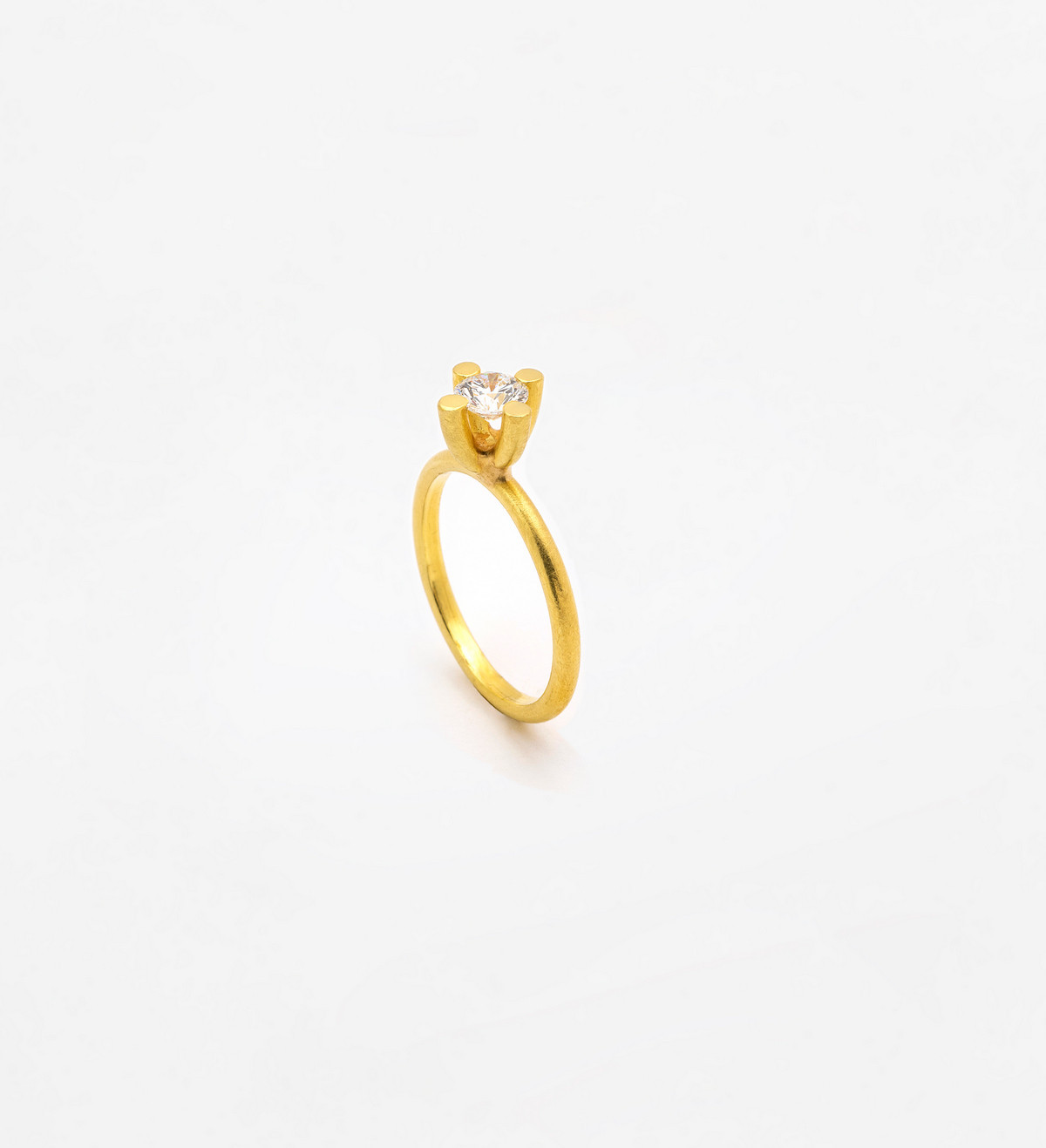 Solitario oro amarillo y diamante SI2 E, 0.30ct