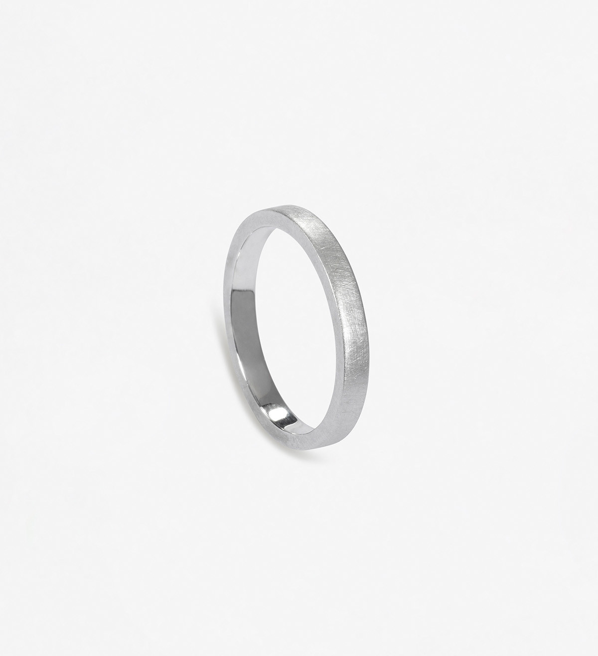 18k white gold wedding band 2,5mm