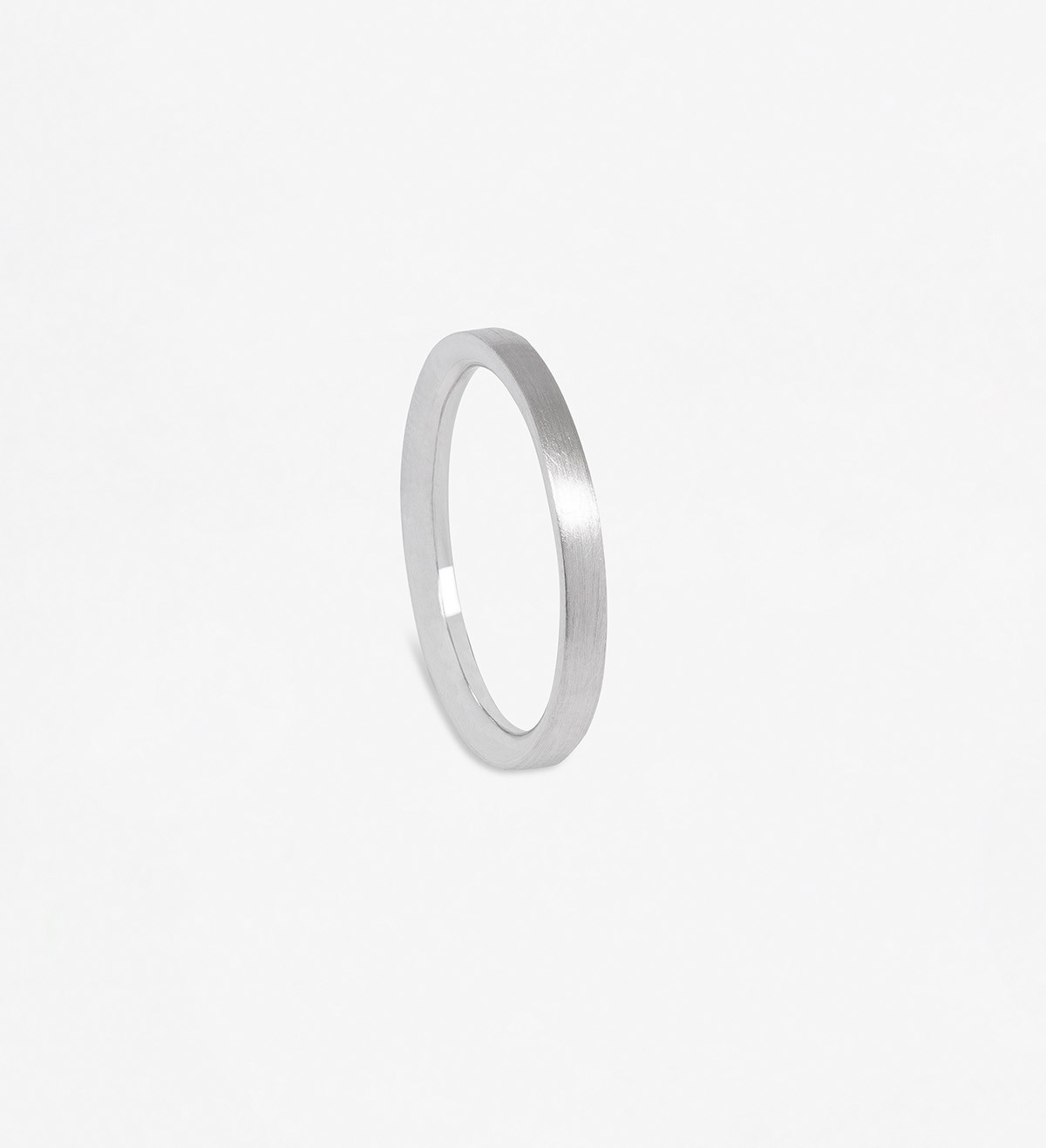 18k white gold wedding band 2mm woman