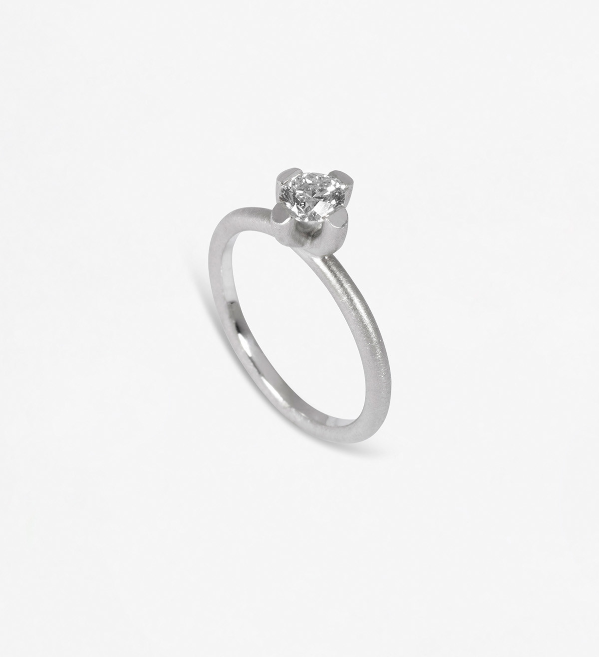 Solitari or blanc amb diamant 0,45ct VVS1 F