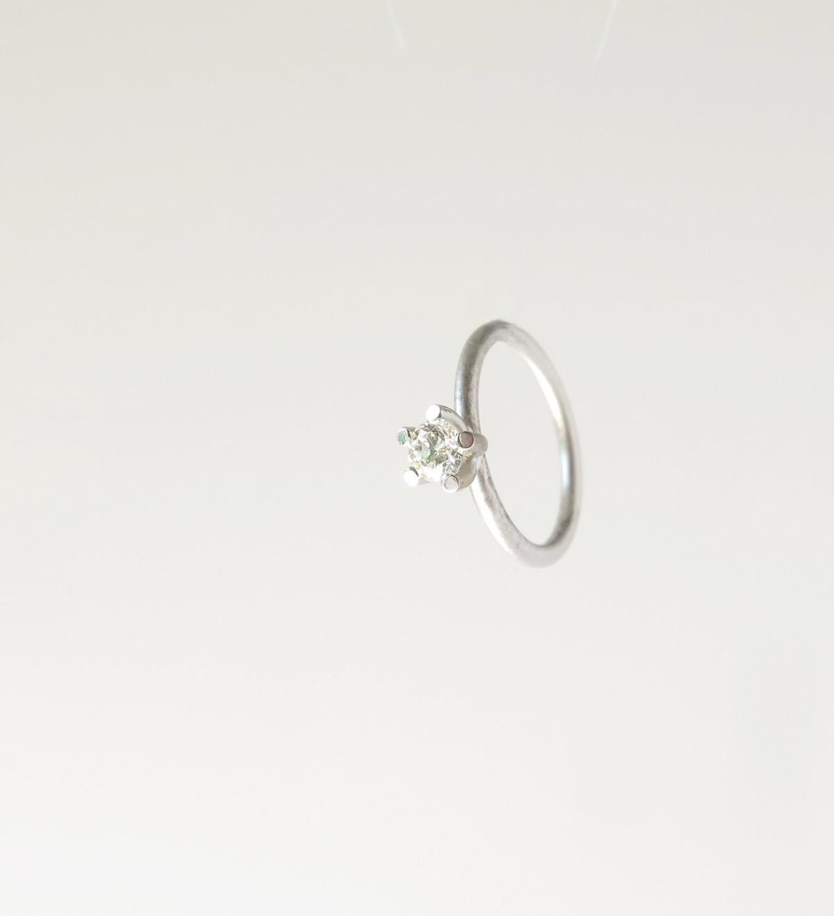 Solitari or blanc amb diamant 0,50ct VVS1 D